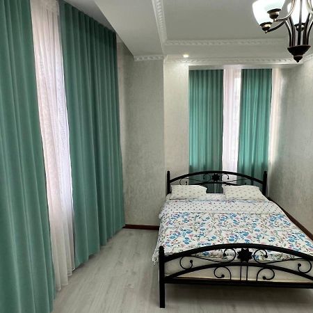 2-Room Apartment Mossovet บิชเคก ภายนอก รูปภาพ